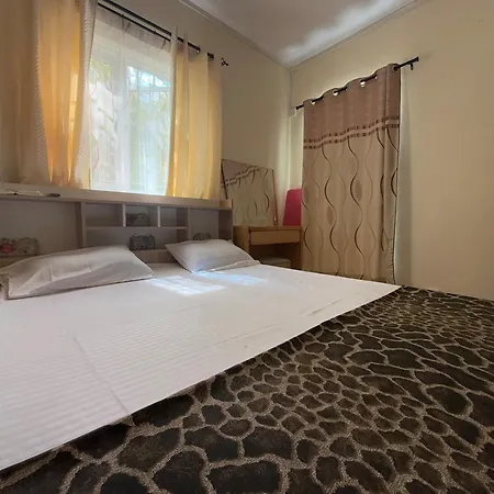 Cosy Two-Bedroom - Prime Apartments